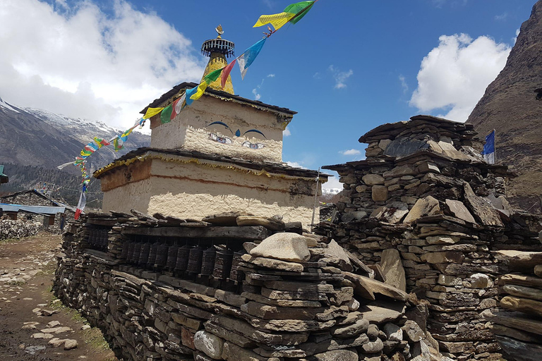 Trekking curto no circuito de Manaslu - 10 dias de trekking em Manaslu com pensão completaTrekking curto no circuito de Manaslu - 9 dias de trekking em Manaslu com pensão complet