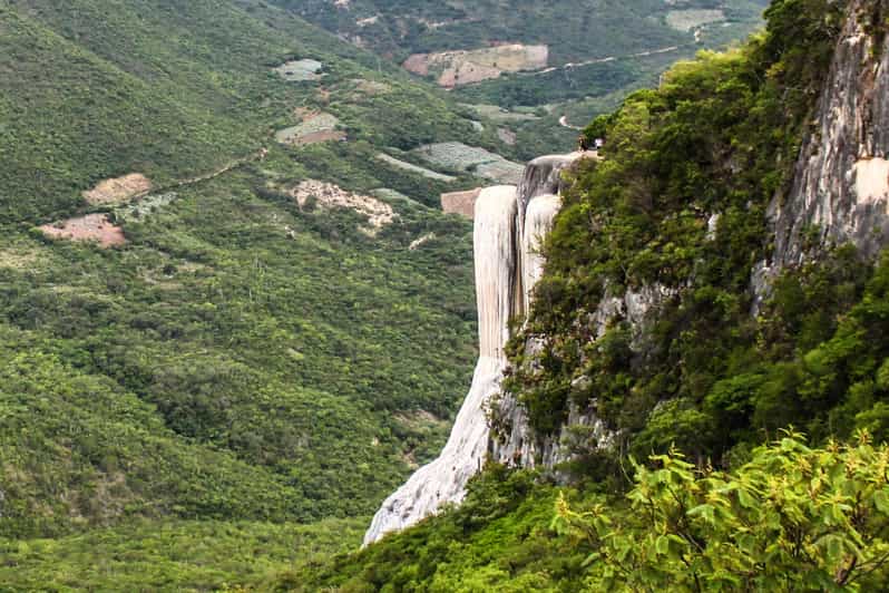 Oaxaca : visite d'une journée à Hierve el Agua, Tule, Mitla et mezcal