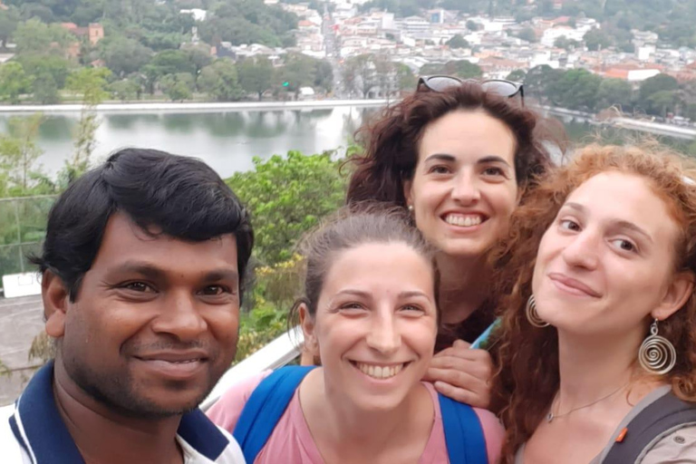 Kandy: Private Guided Tour with Local Highlights by Tuk Tuk