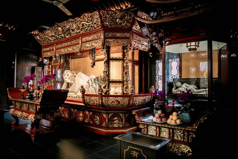 Shanghai: Jade Buddha Temple and Local Food Tour