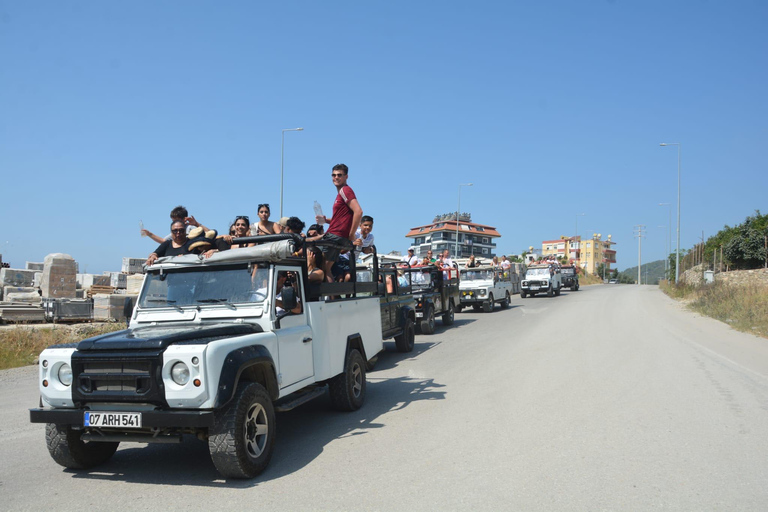 Alanya: Safári de jipe, Dim Stream e Dim Cave com almoçoAlanya: Jepp Safari + Taxa de entrada na caverna Dim Tour incluído