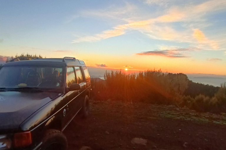 Von 0 bis 1818 Meter zum Pico do Arieiro Sonnenaufgang