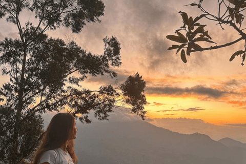 Från Ella : Vandring i soluppgången till Little Adams Peak