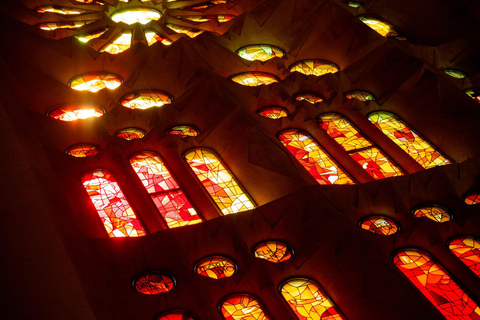 Barcelona: Sagrada Familia Tour with Optional ExtrasSagrada Familia Guided Tour Only