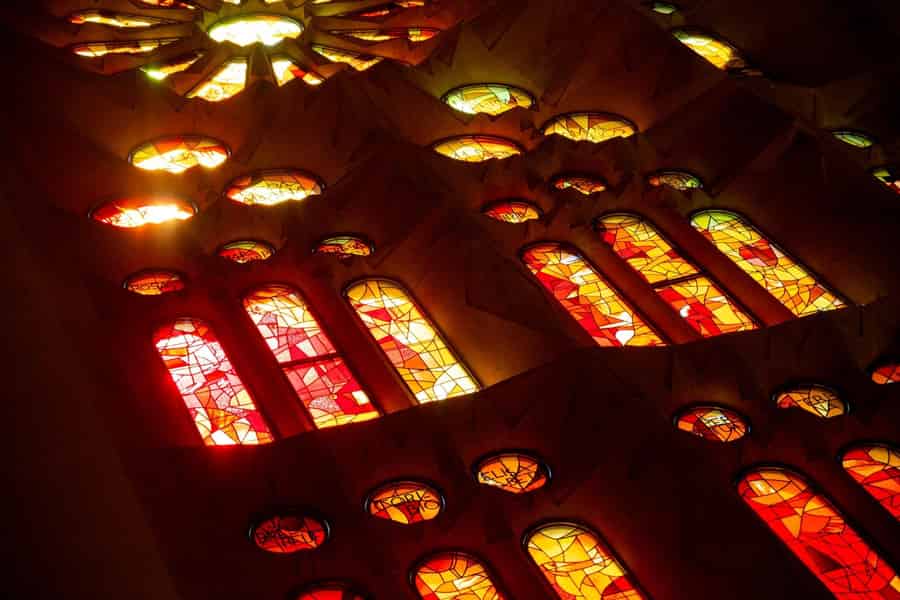 Barcelona: Sagrada Familia Tour mit optionalem Getränk auf dem Dach