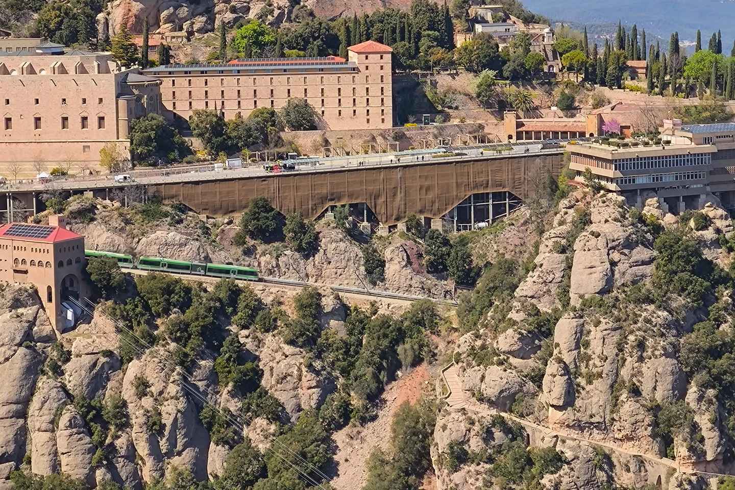 Barcelona: Montserrat Small Group with Train and Cable Car