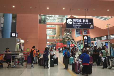 Kansai : Transfert aéroport ou gare avec guide local.