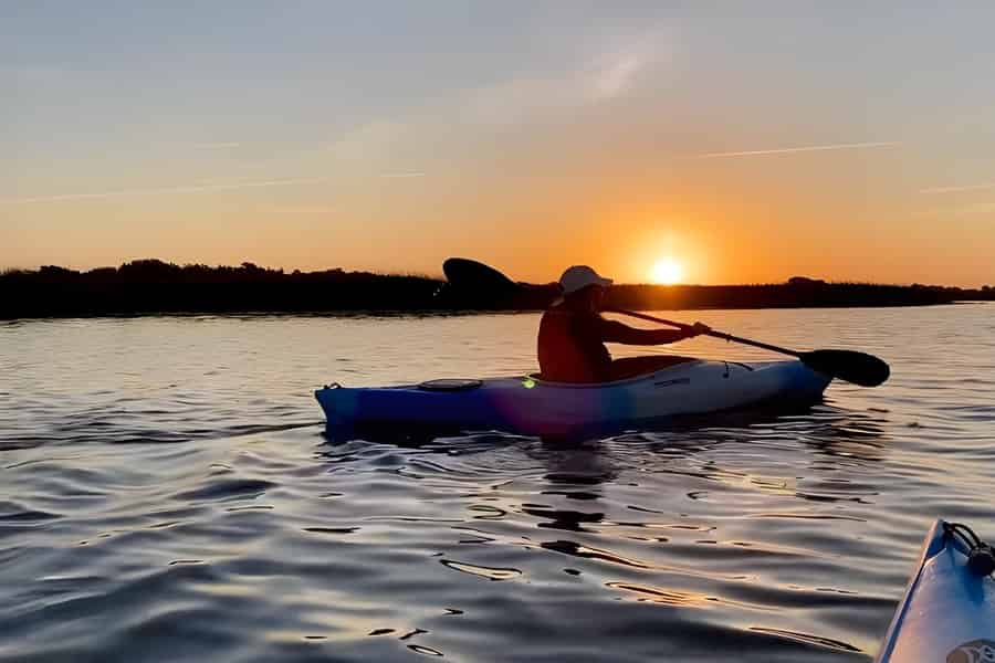 Kure Beach: Geführte Kajak-Tour zu Zeke’s Island. Foto: GetYourGuide