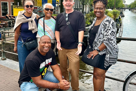 Amsterdam: Small Group Walking Tour with Fun Guide Walking Tour in Amsterdam with Enthusiastic and Fun Guide