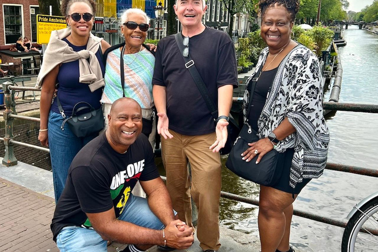 Amsterdam: Small Group Walking Tour with Fun Guide Walking Tour in Amsterdam with Enthusiastic and Fun Guide