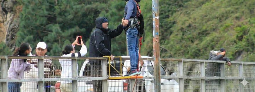 Baños : expérience de saut à l'élastique sur le pont de San Francisco