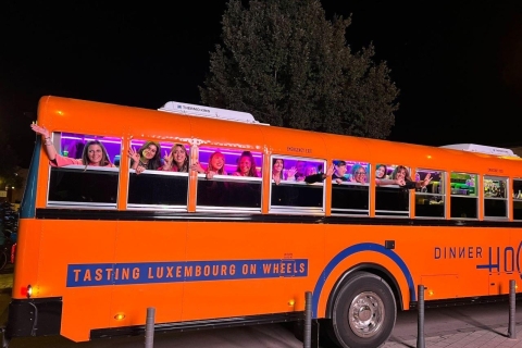 Luxembourg : dîner italien dans un bus scolaire rétroMenu standard