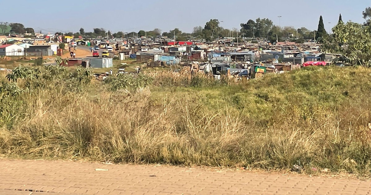Soweto Johannesburg: Soweto and Apartheid Museum Day Tour | GetYourGuide