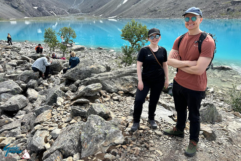 Tromsø: The Blue Lake Guided Hike with Snacks & Ferry Ride