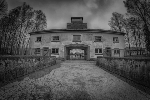 Múnich: Tour privado en coche del Campo de Concentración de Dachau