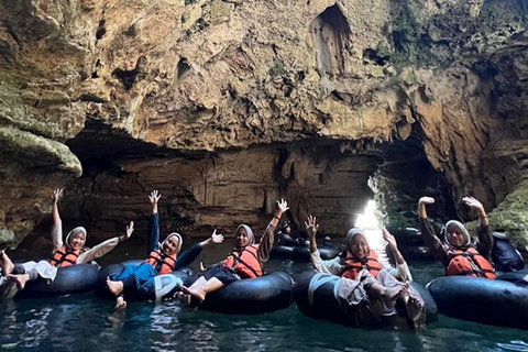 Yogyakarta: Merapi-Sonnenaufgang und Pindul-Höhlen-Tubing