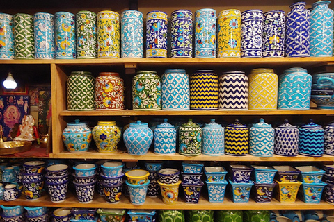 Jaipur: Local Lifestyle, Markets, and Food Tour Cultural & Artisan Tour (8:00 AM – 12:00 PM)