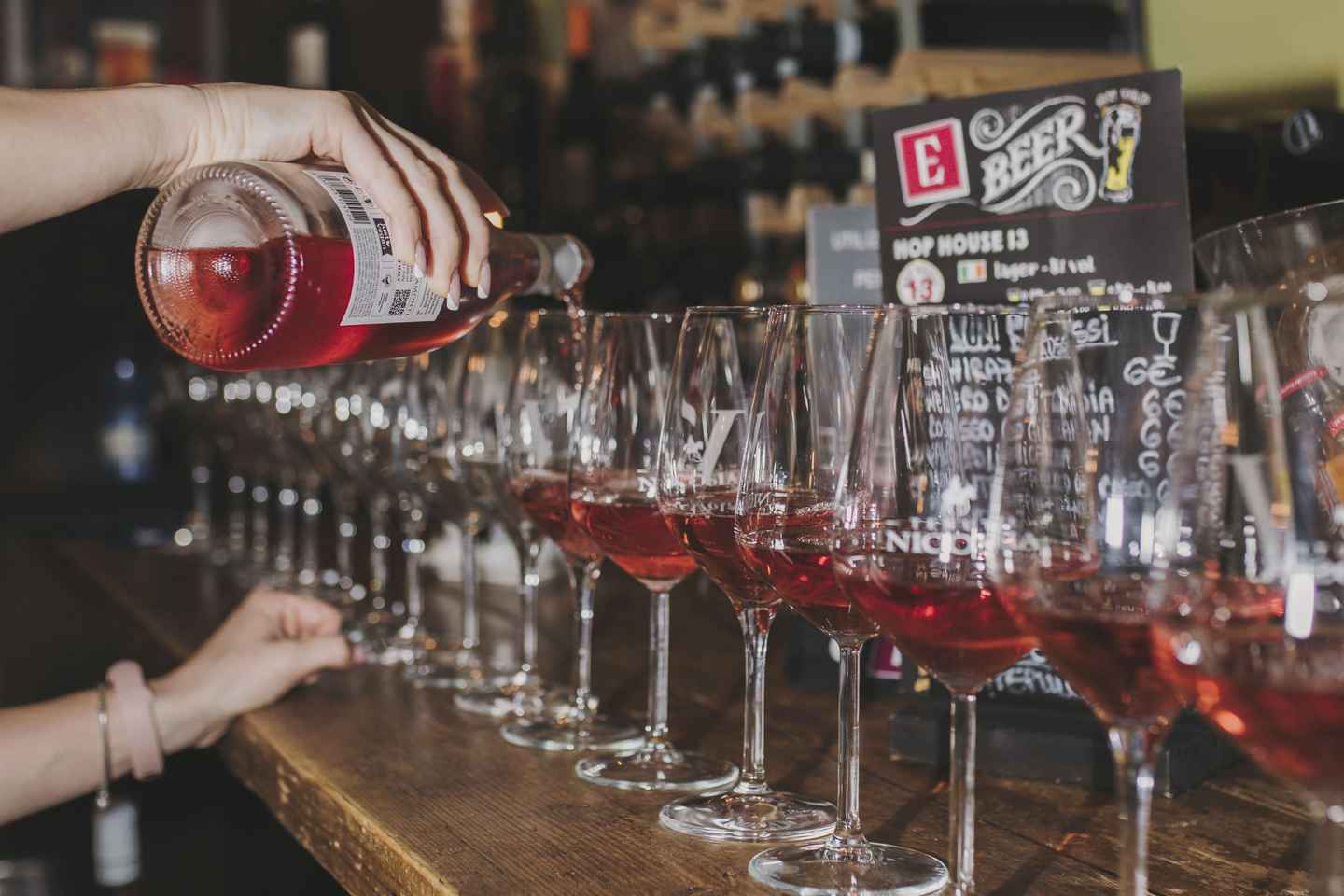 Rome: Trastevere Wine Tasting with Food Pairing and Gelato