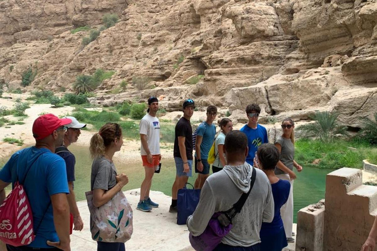 Muscat: Wadi Al Shab Oasis, Secret Cave & Sinkhole