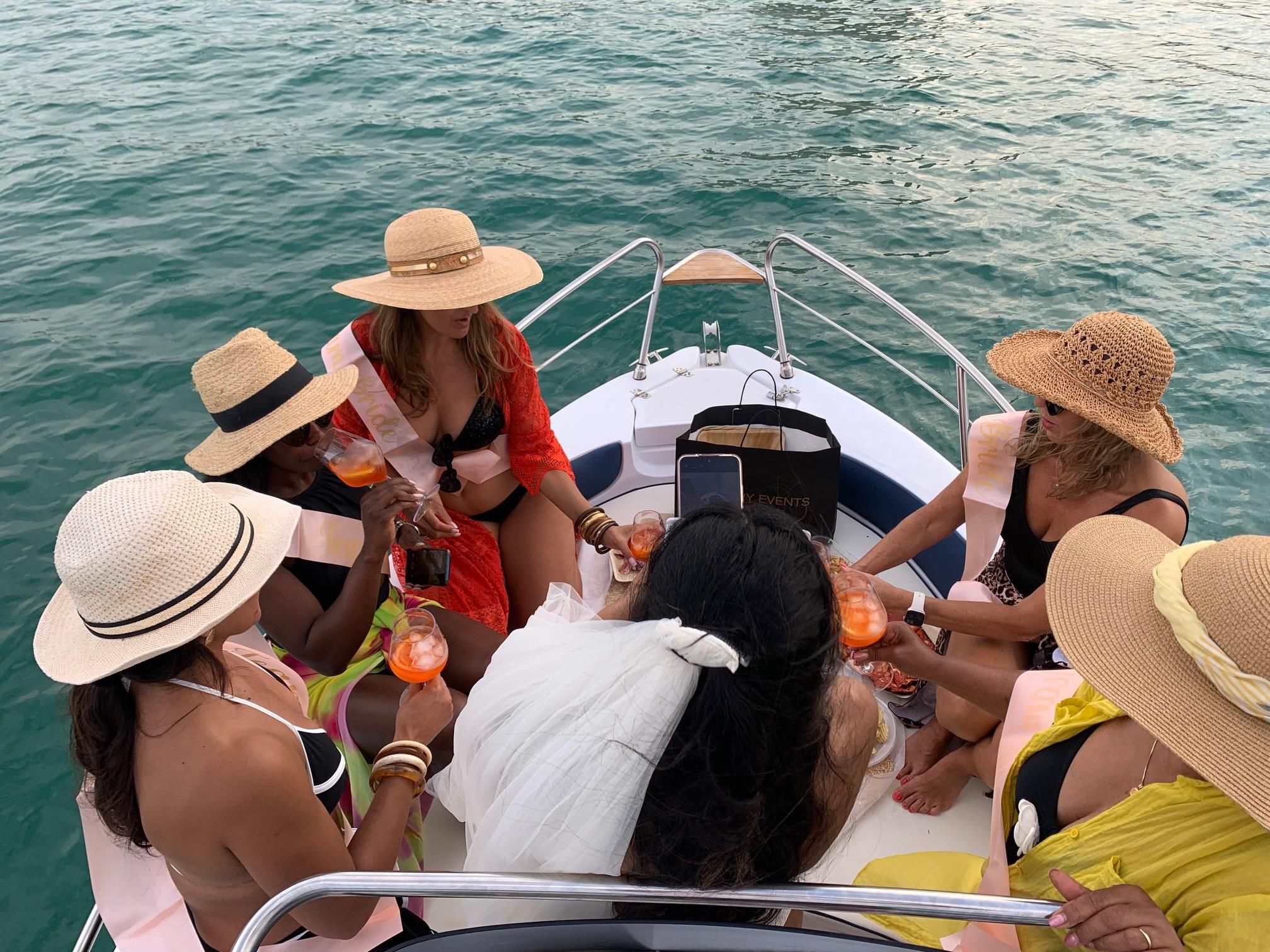Corato: Bootstour mit Aperitif und Badepause + Kathedrale Trabucco Castello