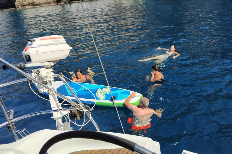 دوبروفنيك - جولة خاصة لمدة نصف يوم بالقارب الشراعي إلى جزر إلافيتي