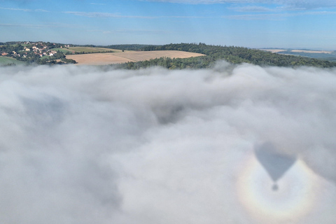 From Prague: Balloon ride with Champagne & Picnic