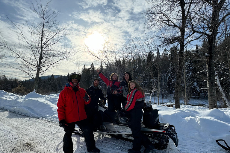 Mont-Tremblant Area: Guided Snowmobile Tour Solo Snowmobile Adventure 1.5 to 2 h (one-seater snowmobile)