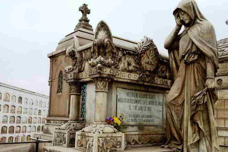 Tour serale del Presbítero Maestro - Cimitero del Terrore