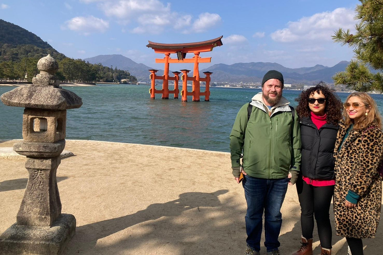 رحلة ليوم واحد إلى حديقة هيروشيما للسلام ورحلة إلى مياجيما للمجموعات الصغيرة