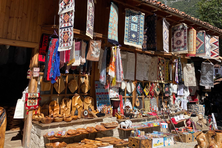 Depuis Tirana : Excursion d&#039;une journée à Kruja et au temple de Sari Salltik