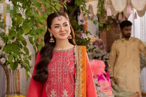 “Delhi: Private Shopping Tour with Local Female Stylist” All Inclusive Half day shopping Tour