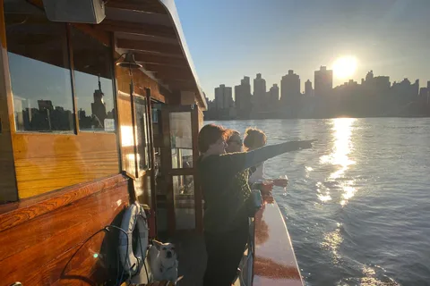 NYC: Urban Wildlife Sunset Tour på East River