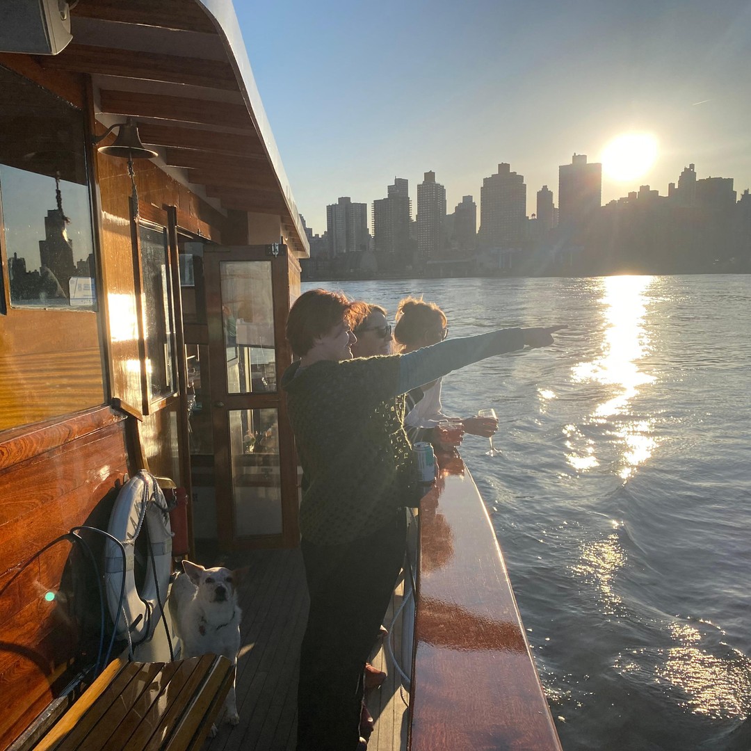 NYC: 이스트 리버의 도시 야생동물 일몰 투어 | GetYourGuide