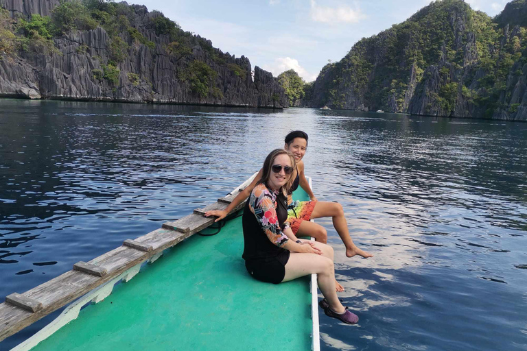 Coron: Super Ultimate Island Hopping Tour with Lunch