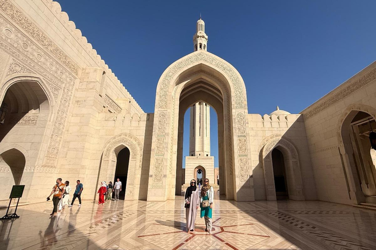 Muscat 3-Hour City Tour: Visit Mosque, Opera & Mutrah Souq