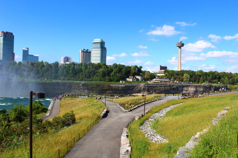 Niagara Falls USA: Cave of the Winds & Maid of the Mist Ride Niagara Falls: Half-Day Small-Group Sightseeing Tour