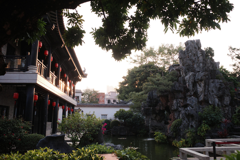 Guangzhou Iconic Sights City Explorer Tour by Public Transit