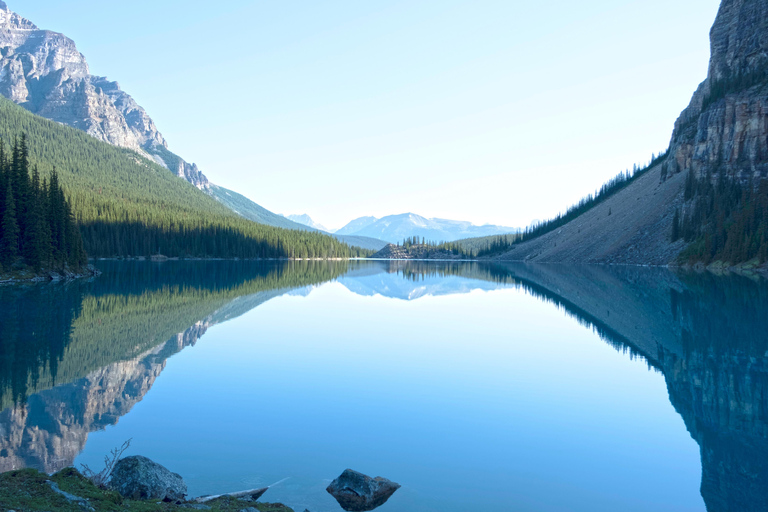 Lake Louise: Moraine & Louise Lake Half-Day Highlights Tour