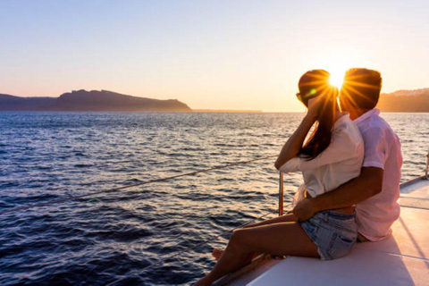 Amalfi : visite en petit groupe en bateau au coucher du soleil