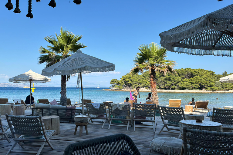 Visite privée du lagon bleu et des 3 îles en bateau à moteur