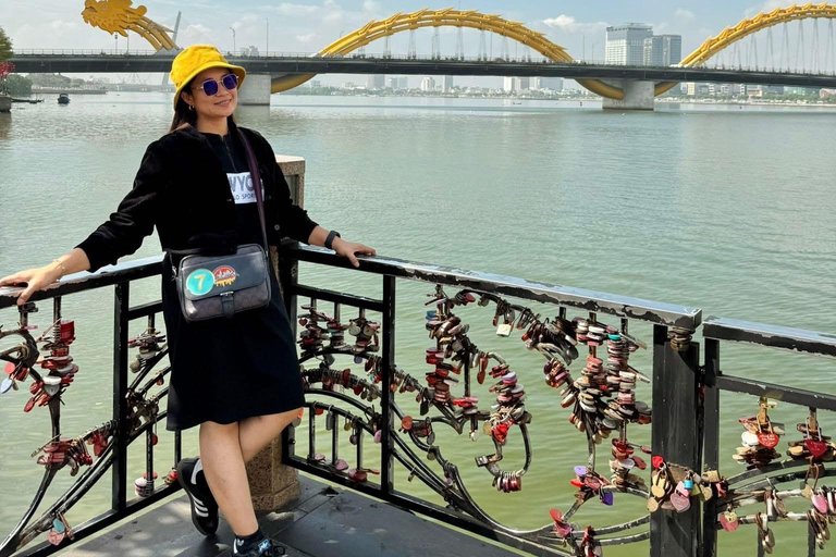 Da Nang: City Sightseeing Tour with Charming Da Nang Show