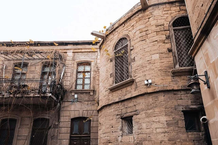 巴库：老城徒步导览与现场音乐表演巴库：老城徒步导览（含现场音乐表演）