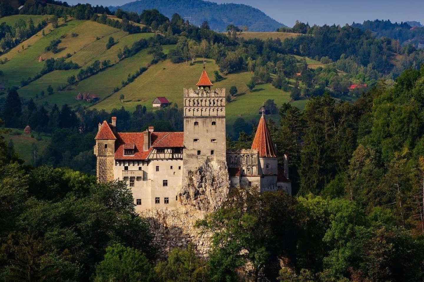 부쿠레슈티 출발: 루마니아 성과 요새 탐험