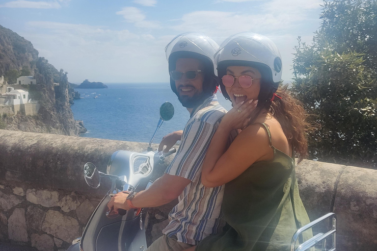 Sorrento Coast: Discover Hidden Gems by Vespa with a Buddy