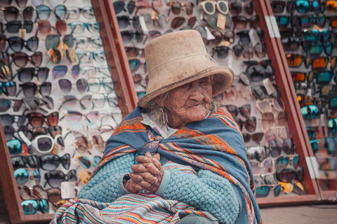 Iquitos: City Tour with Canoe Ride and Quistococha Zoo