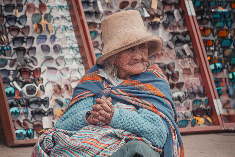 Iquitos: City Tour with Canoe Ride and Quistococha Zoo