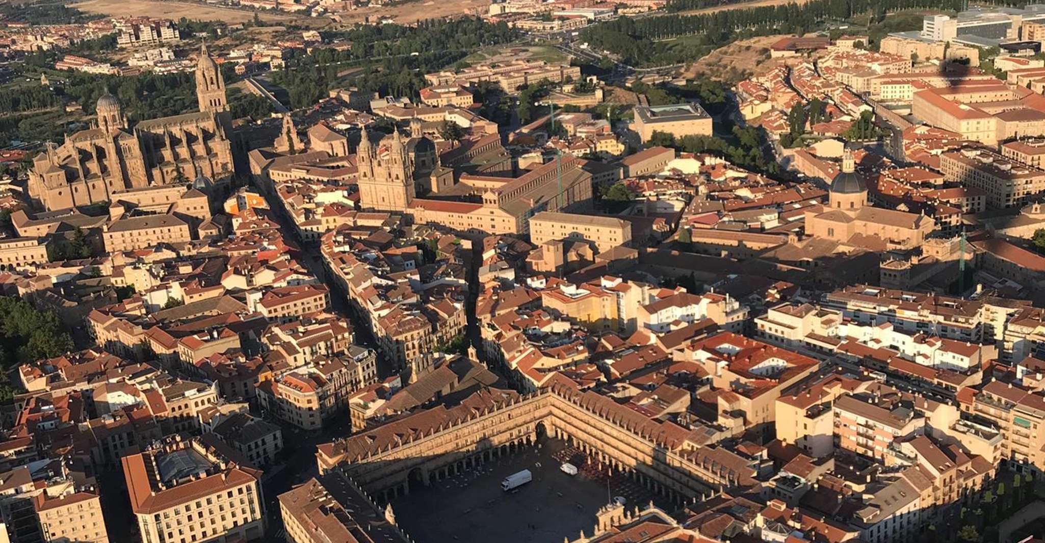 Salamanca, hot air balloon ride - Housity