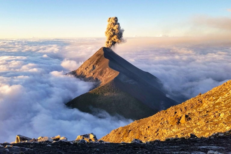 Excursion de 2 jours de trekking au volcan Acatenango avec les éruptions