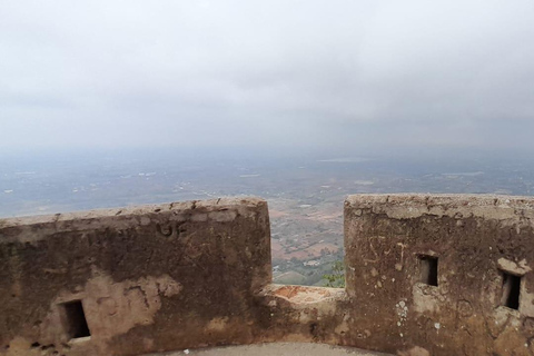 Scopri le colline di Nandi con me: colline, patrimonio culturale, fortezze e ciboScopri le colline di Nandi con me: colline, storia, fortezze e cibo