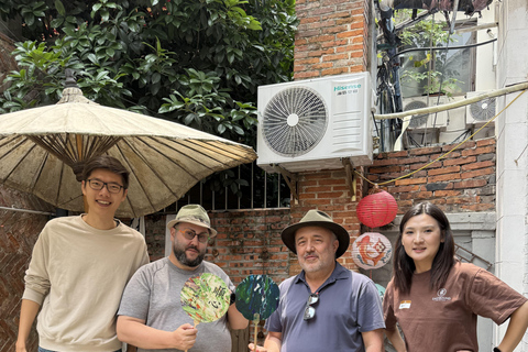 Shanghai: tour della Concessione Francese con corso di artigianatoShanghai: tour della Concessione Francesa con corso di artigianato